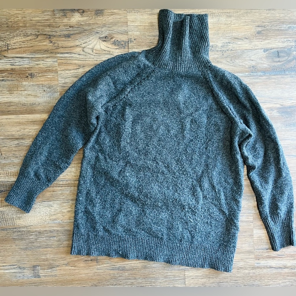 Gap Maternity L Brushed Cozy Turtleneck Sweater Charcoal Heather